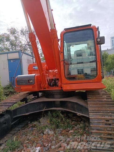 Doosan DX 300 Vikšriniai ekskavatoriai