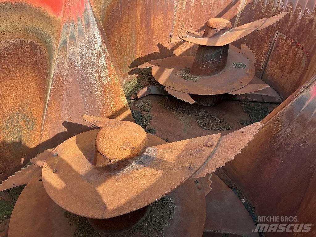 Kuhn EuroMix I Pašarų maišytuvai-dalytuvai