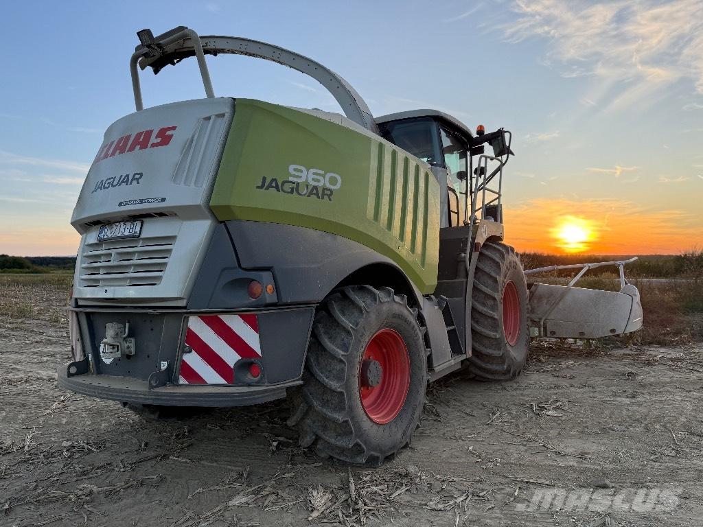 CLAAS Jaguar 960 4WD Pašarų kombainai