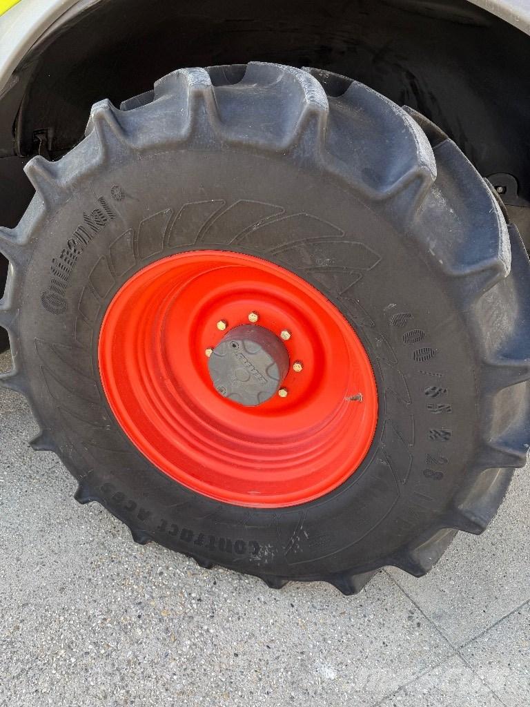 CLAAS Jaguar 960 4WD Pašarų kombainai