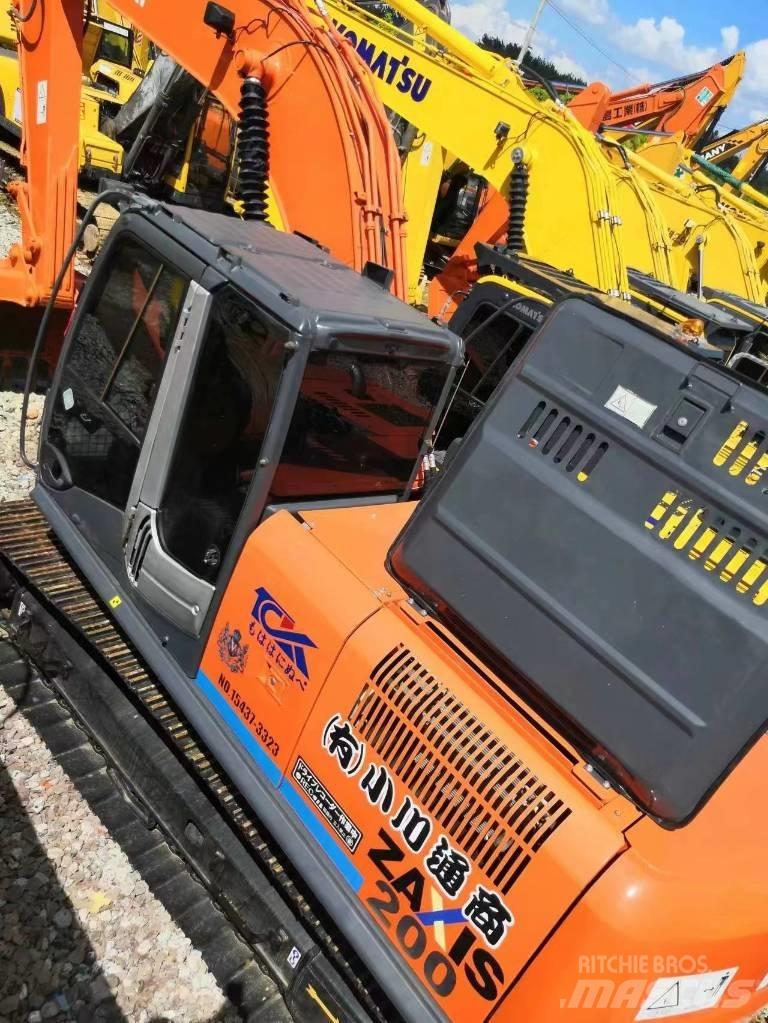 Hitachi ZX200 Vikšriniai ekskavatoriai