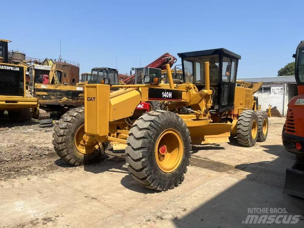 CAT 140 H Greideriai