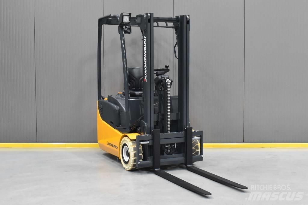 Jungheinrich EFG 110 Elektriniai šakiniai krautuvai