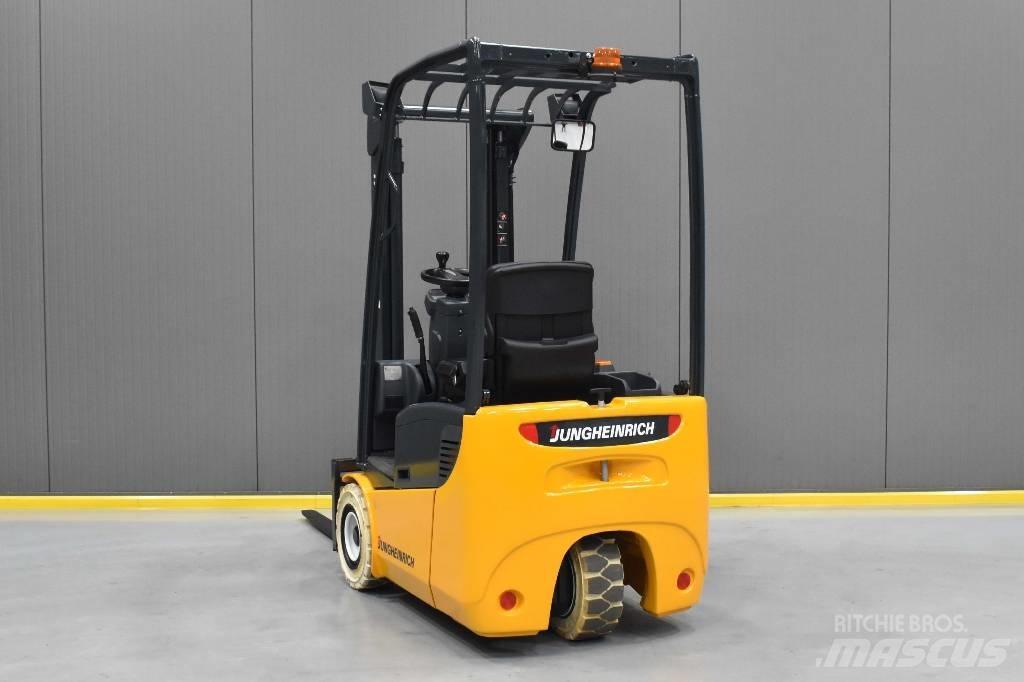 Jungheinrich EFG 110 Elektriniai šakiniai krautuvai