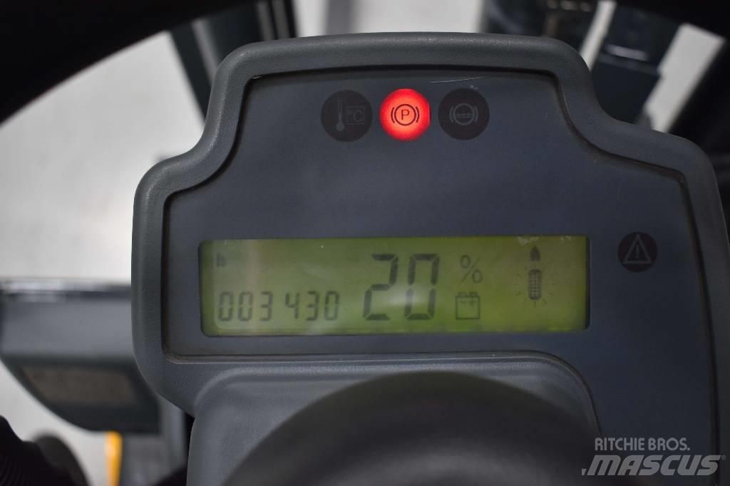 Jungheinrich EFG 110 Elektriniai šakiniai krautuvai