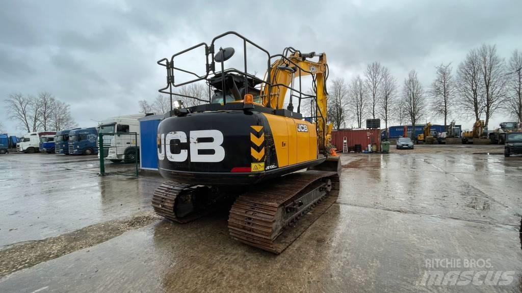 JCB JS 130 LC Vikšriniai ekskavatoriai