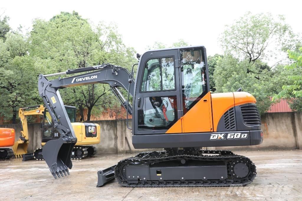 Develon DX 60 D Ratiniai ekskavatoriai