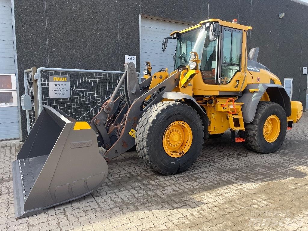 Volvo L90H Naudoti ratiniai krautuvai
