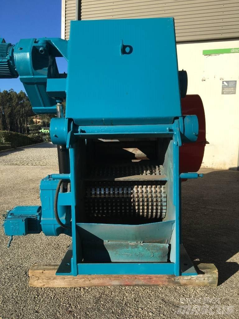 Haas HTH200X400(500) Miško mulčeriai