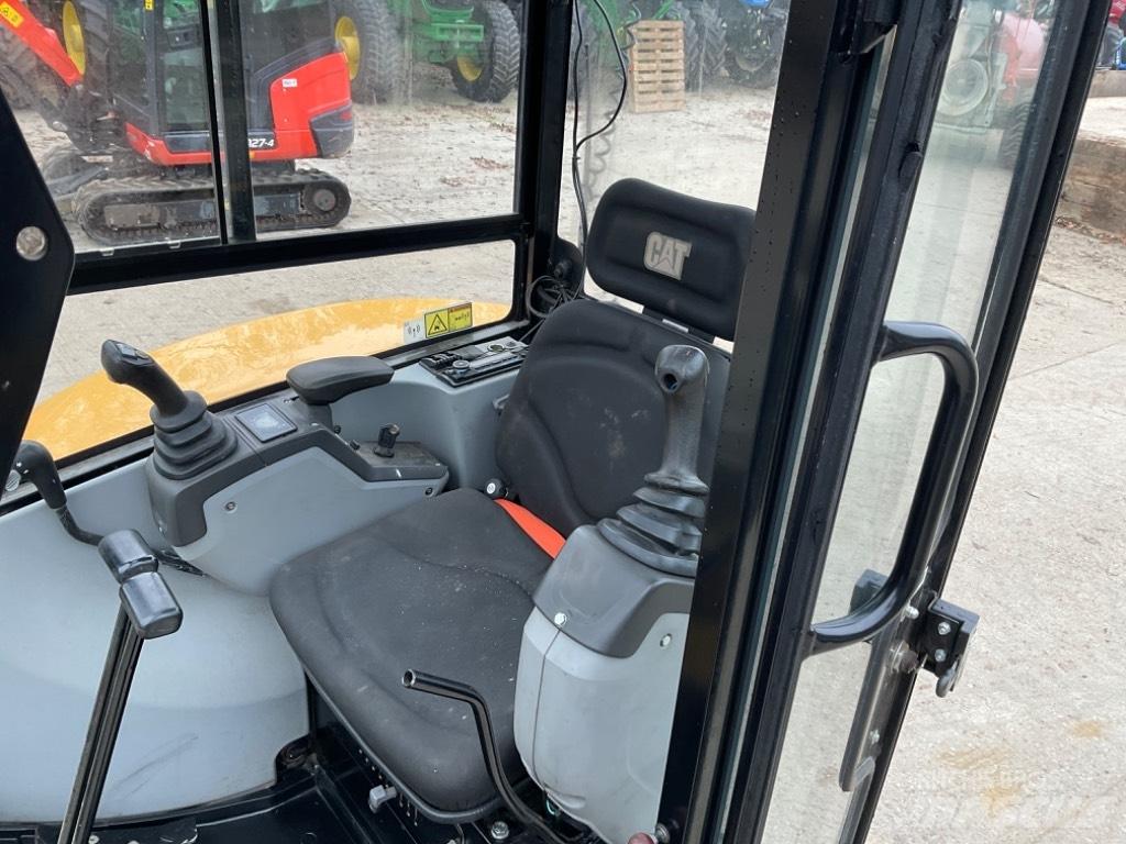 CAT 302.7 D CR Mini ekskavatoriai < 7 t