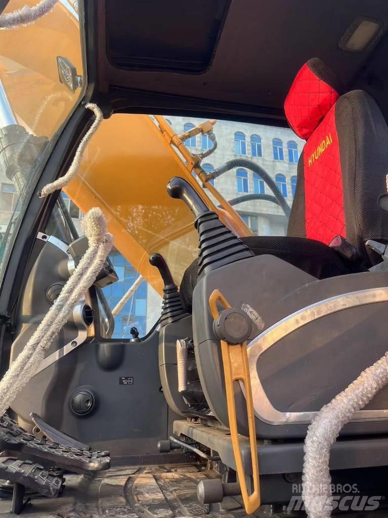 Hyundai R220LC-9S Vikšriniai ekskavatoriai