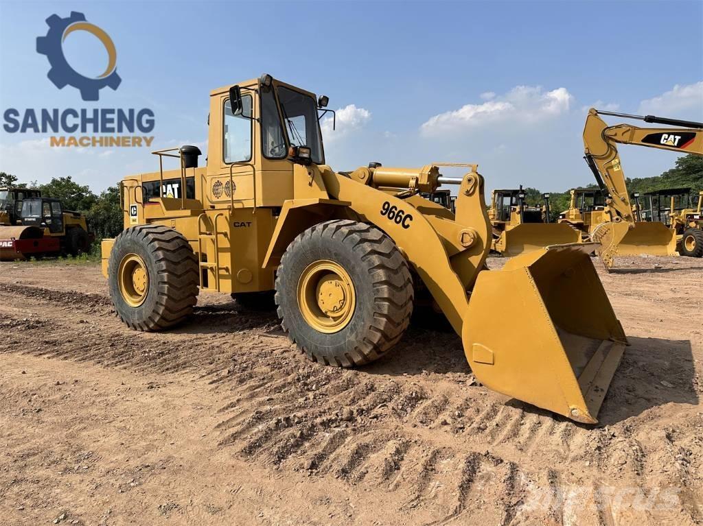 CAT 966C Naudoti ratiniai krautuvai