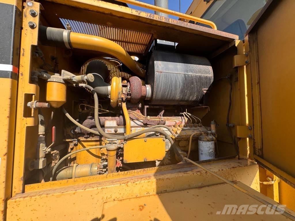 CAT 140 H Greideriai