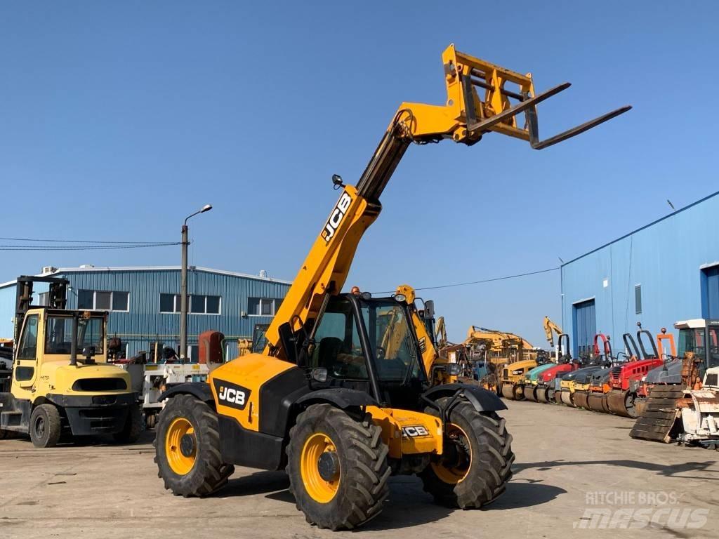 JCB 526-56 Agri Teleskopiniai krautuvai žemės ūkiui