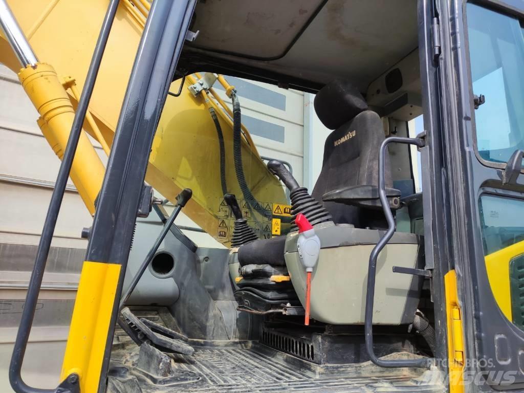 Komatsu PC 210 NLC-8 Vikšriniai ekskavatoriai