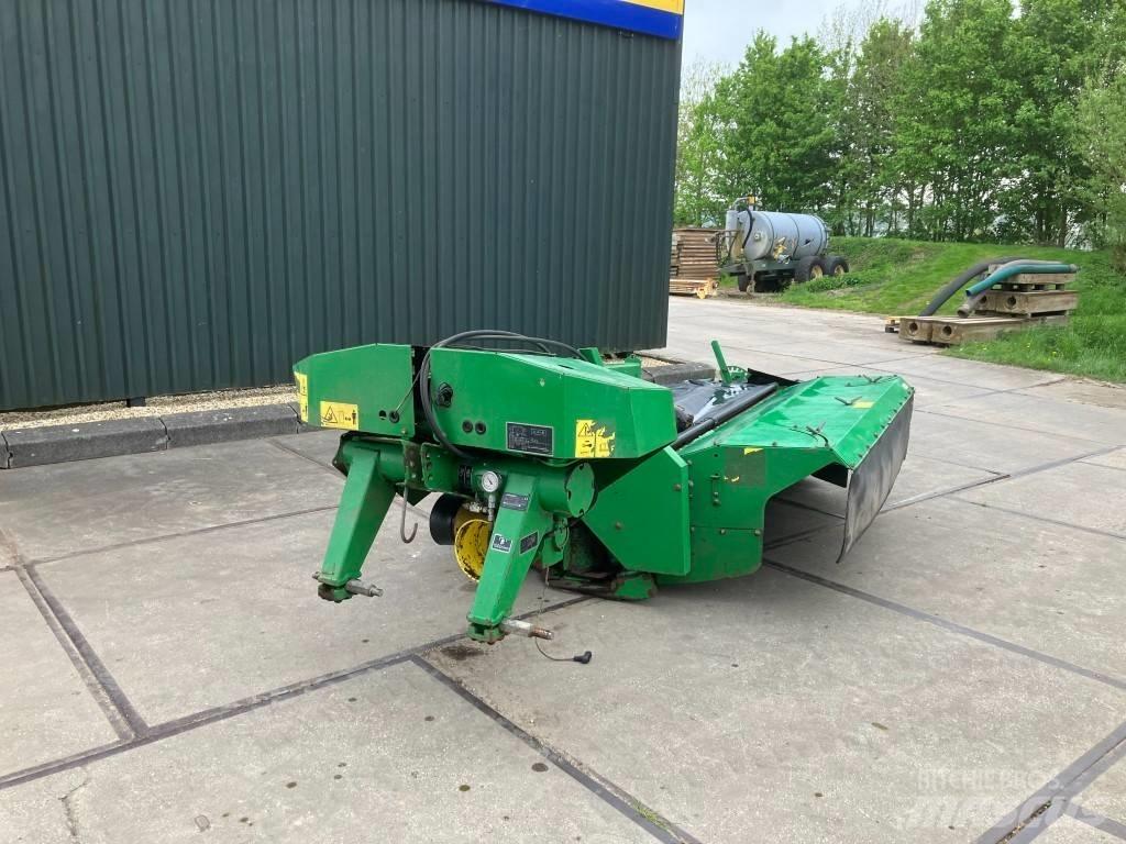 John Deere 328 Šienapjovės