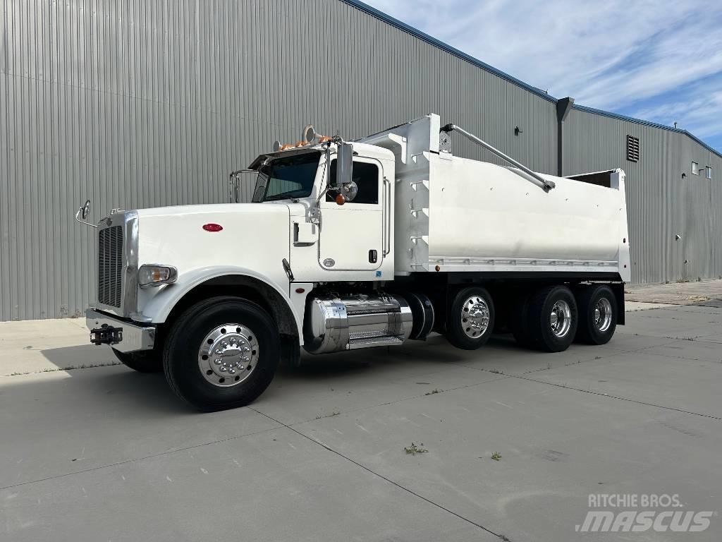 Kenworth 367 Savivarčių priekabų vilkikai