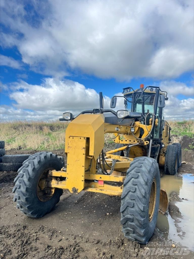 CAT 12 M Greideriai