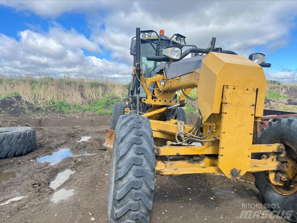 CAT 12 M Greideriai