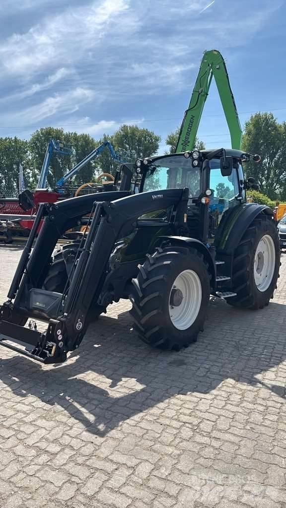 Valtra G135 Traktoriai