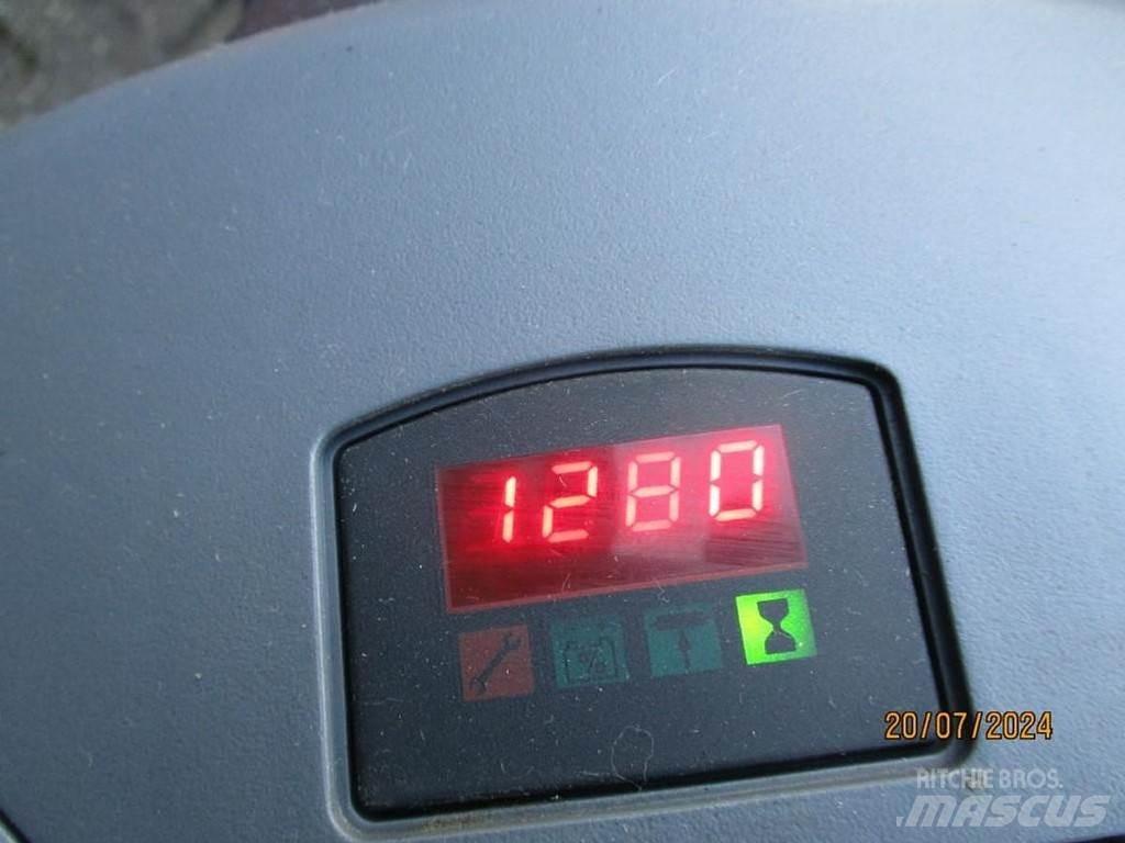 BT SWE 080L Rankiniai vėžimėliai