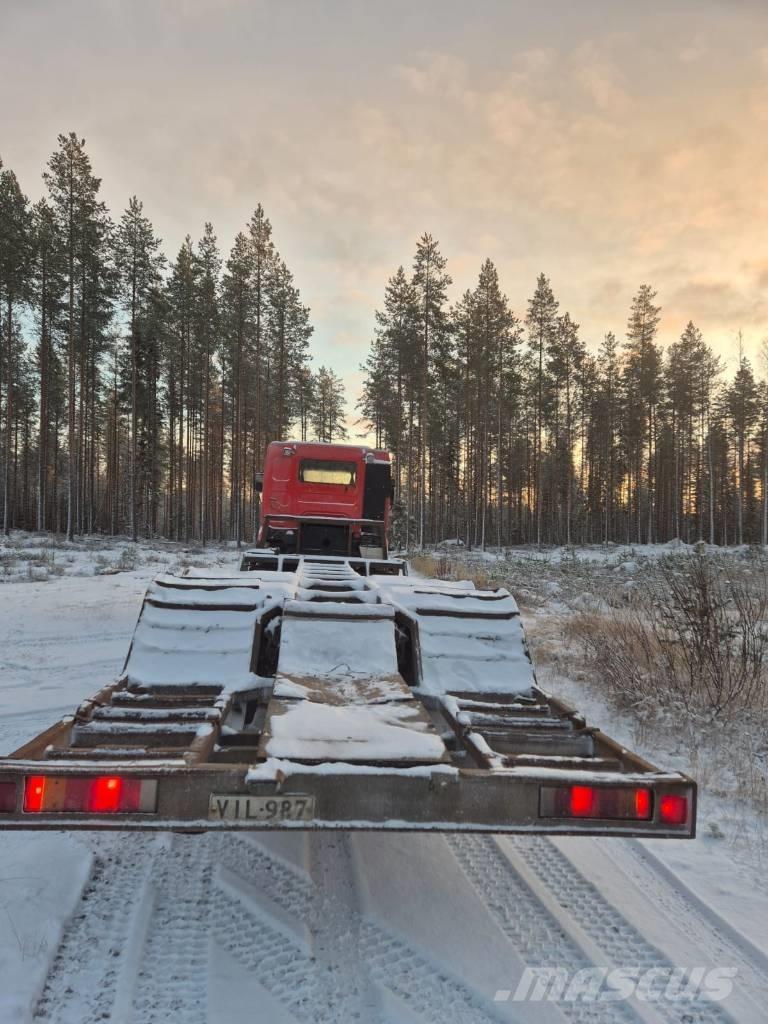 Sisu E11 Miško mašinų transportavimo sunkvežimiai