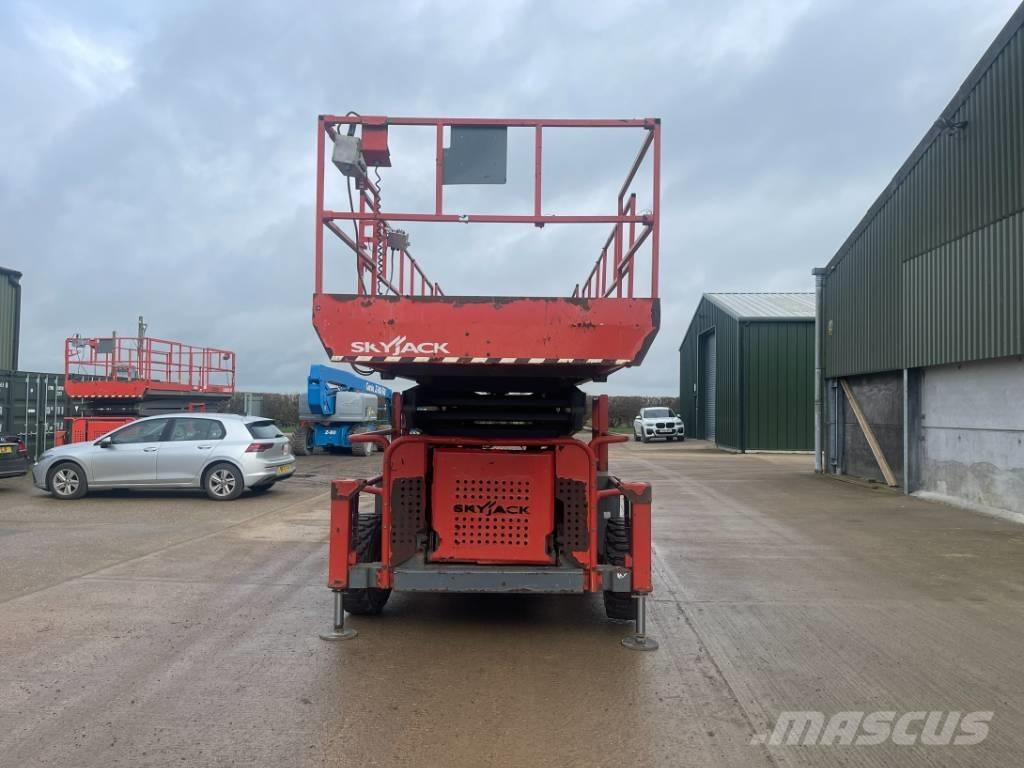 SkyJack SJ 9250 RT Žirkliniai keltuvai