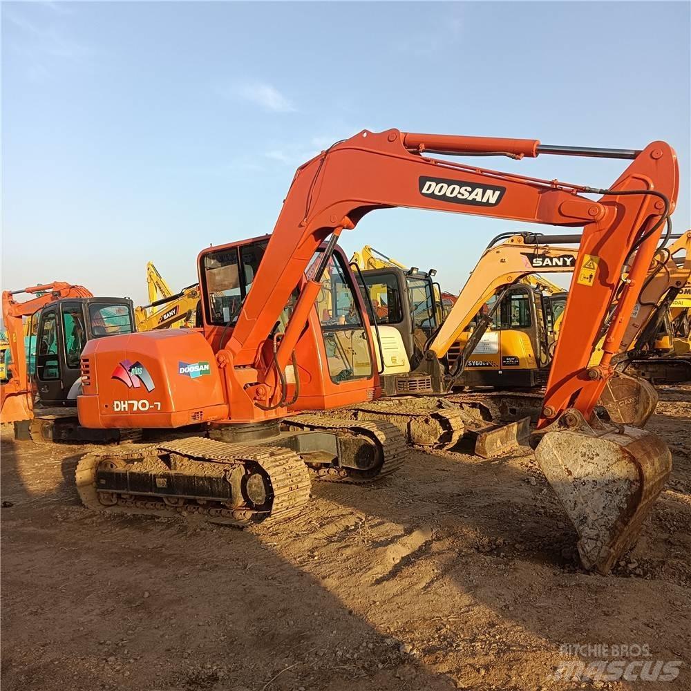 Doosan DH70 Vikšriniai ekskavatoriai