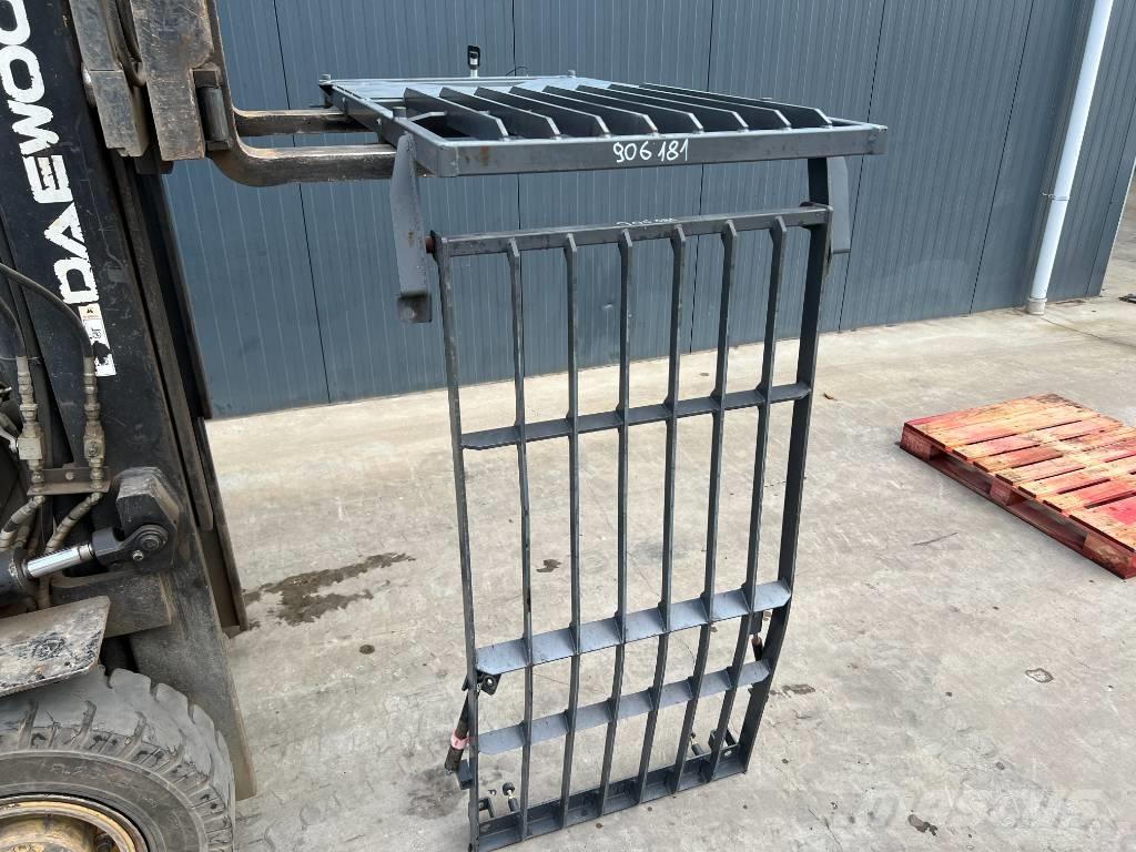 Doosan DX180 / DX225 Kabinos ir interjeras