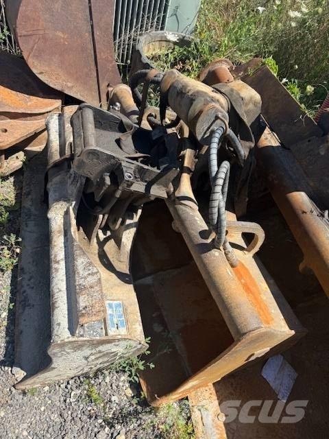 JCB 8085 Vidutinės galios ekskavatoriai 7-12 t