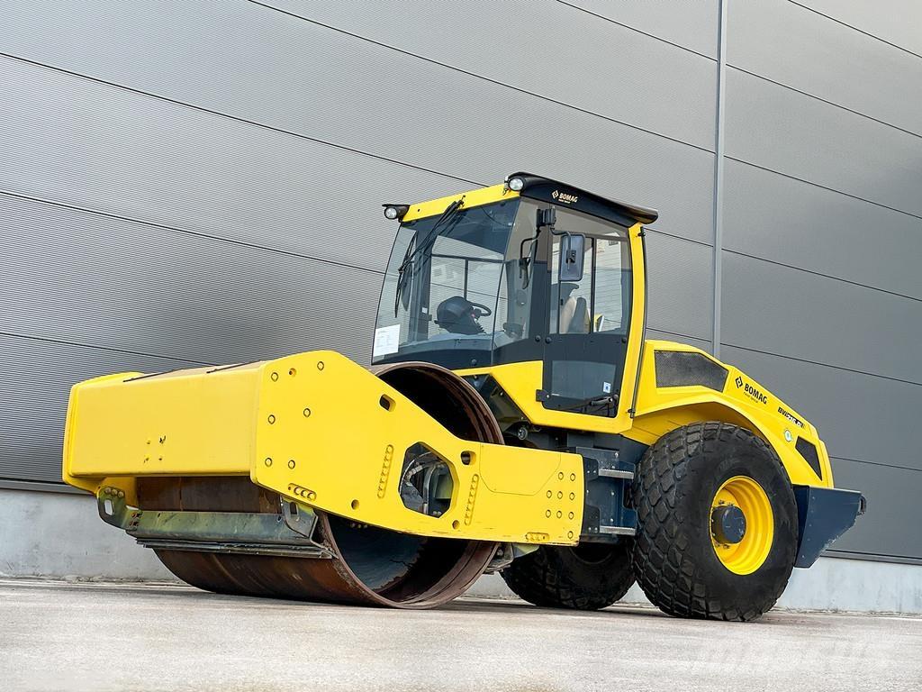 Bomag BW 216 D-5 Vieno būgno volai