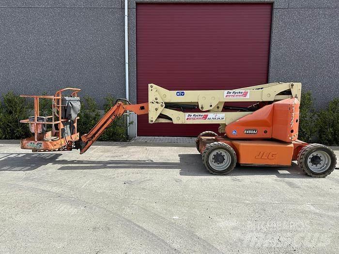 JLG E450 Alkūniniai keltuvai