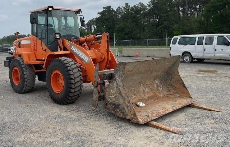 Doosan DL220-3 Naudoti ratiniai krautuvai