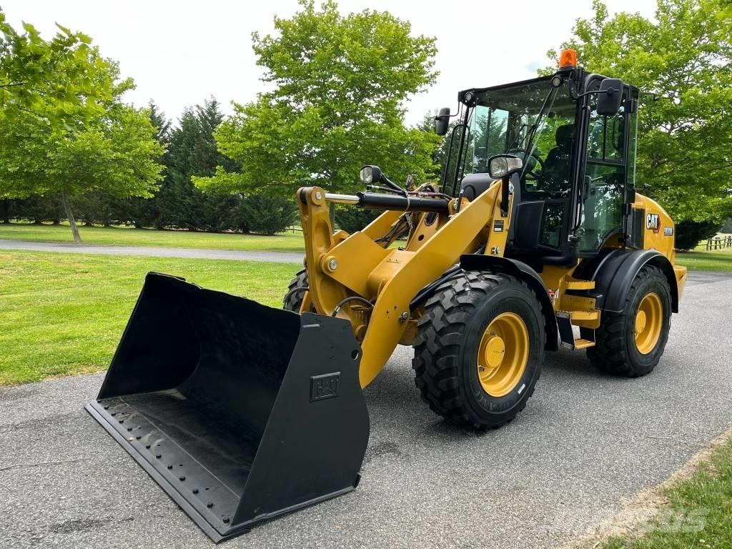 CAT 908M Naudoti ratiniai krautuvai
