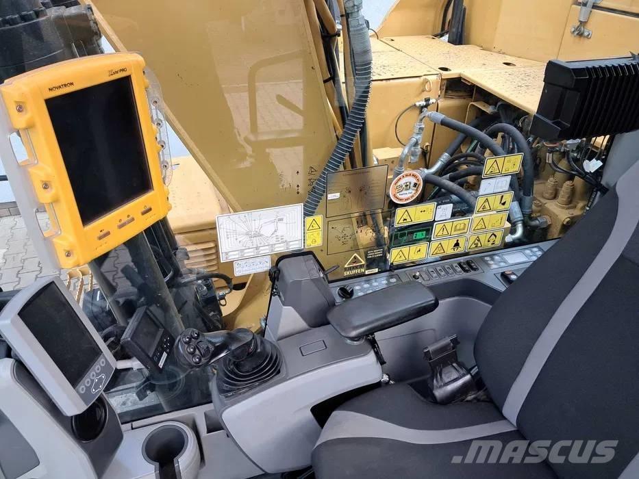 CAT 313 F L Vikšriniai ekskavatoriai