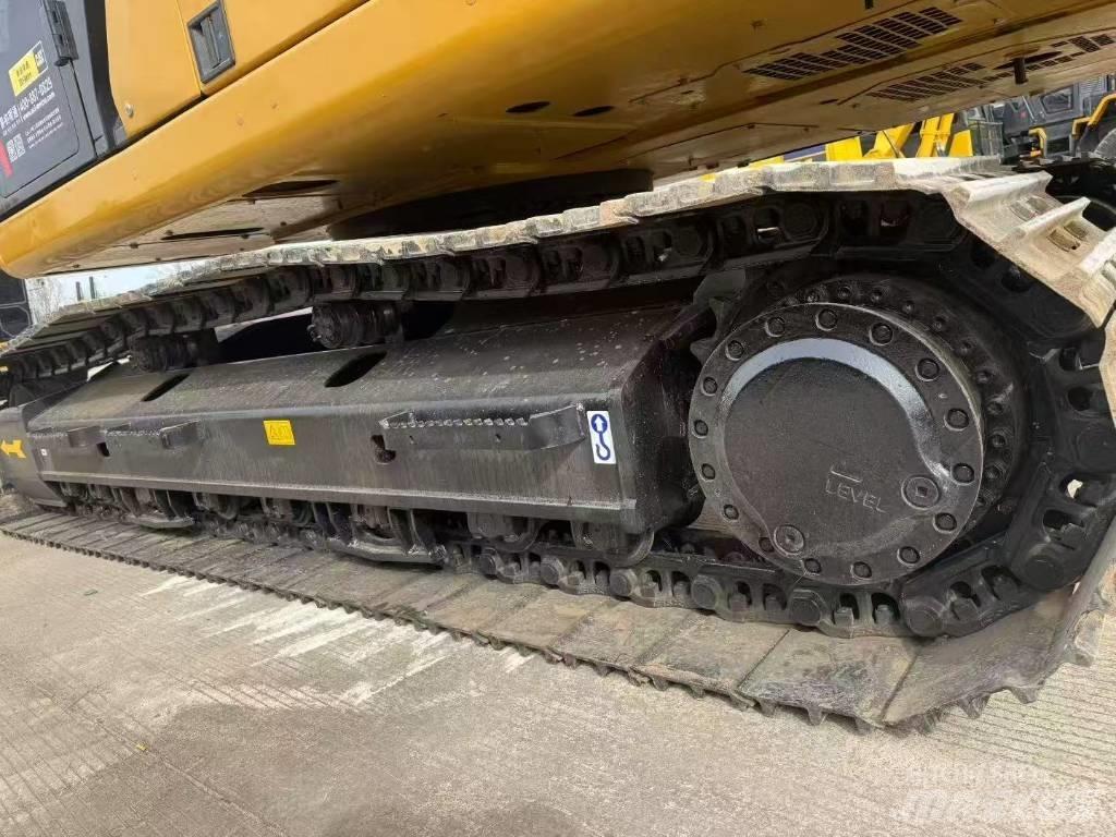 CAT 323GC Vikšriniai ekskavatoriai