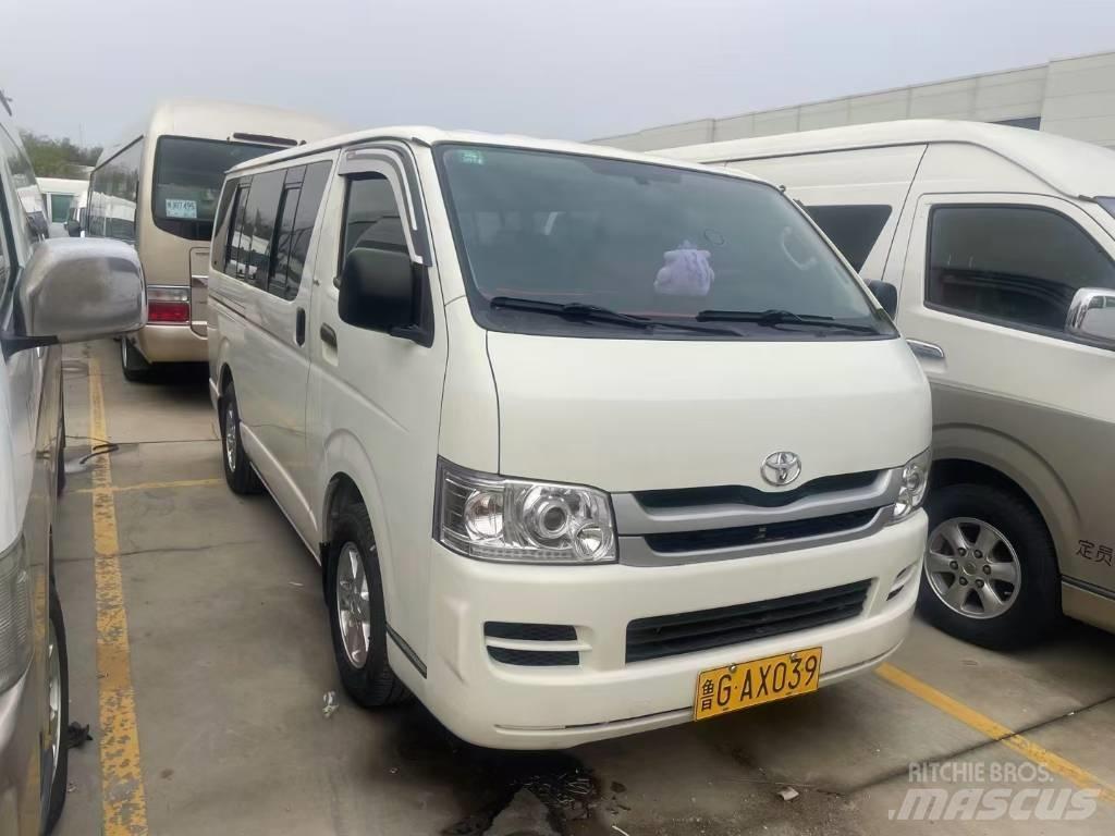 Toyota Hiace Tarpmiestiniai autobusai