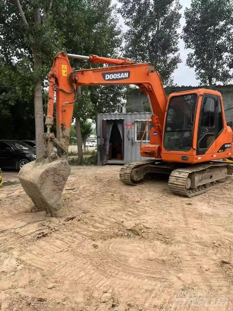 Doosan DH 80 Vikšriniai ekskavatoriai