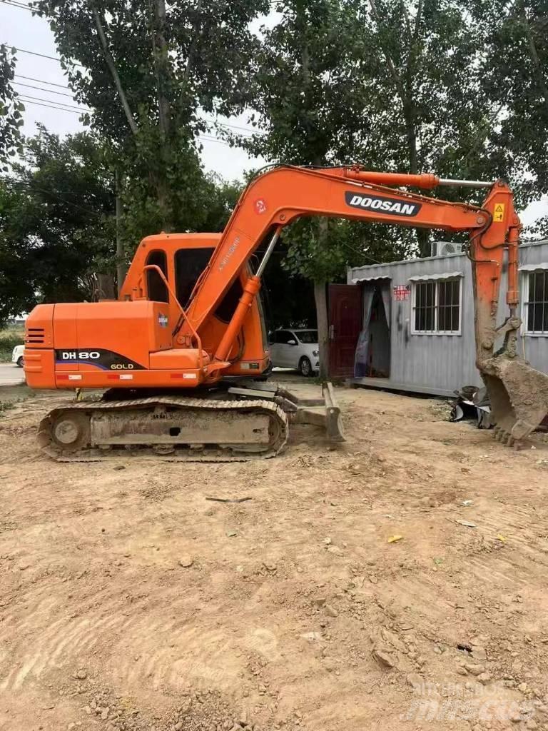 Doosan DH 80 Vikšriniai ekskavatoriai