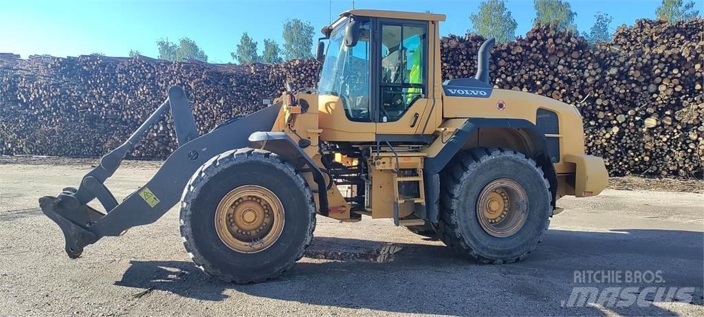 Volvo L110G Naudoti ratiniai krautuvai