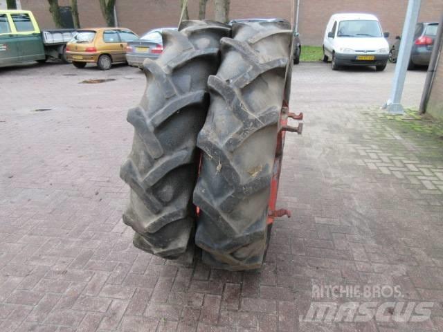 Goodyear 13.6/36 Padangos, ratai ir ratlankiai