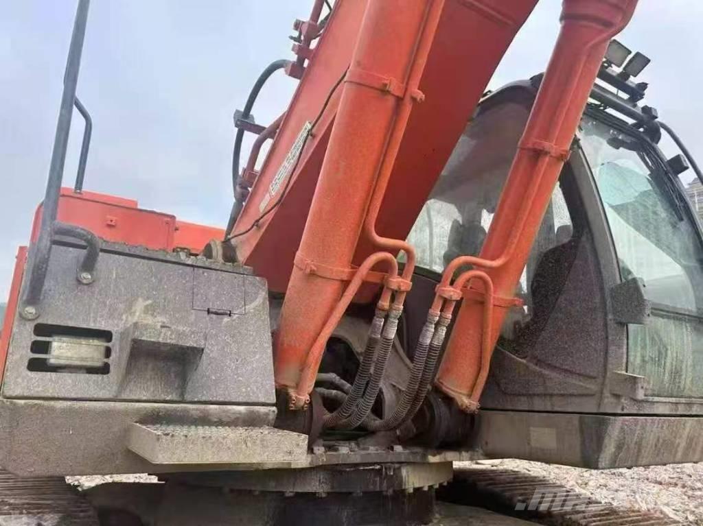 Hitachi ZX 470 Vikšriniai ekskavatoriai