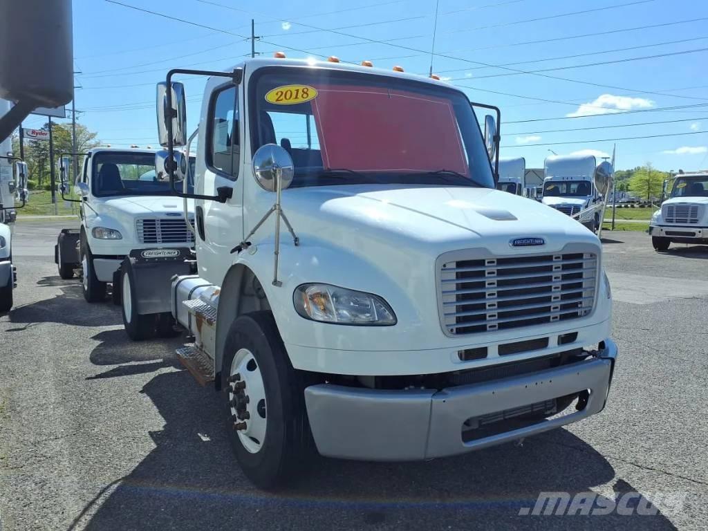Freightliner M2 106 Naudoti vilkikai