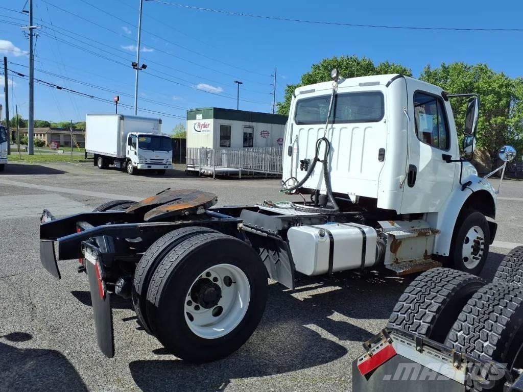 Freightliner M2 106 Naudoti vilkikai