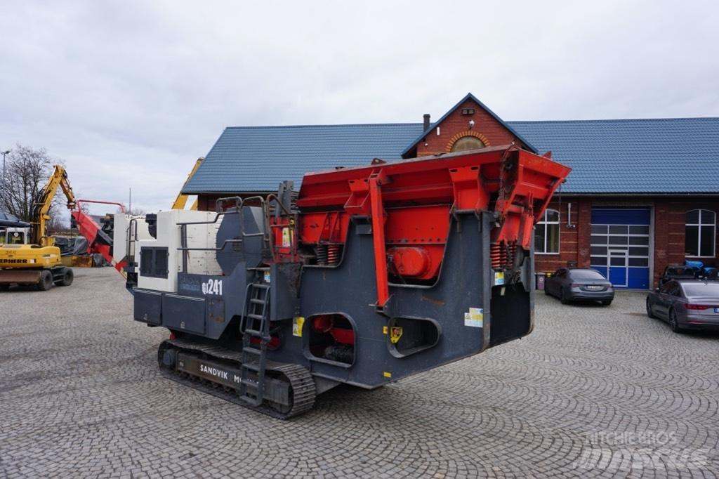 Sandvik QJ 241 Mobilūs smulkintuvai