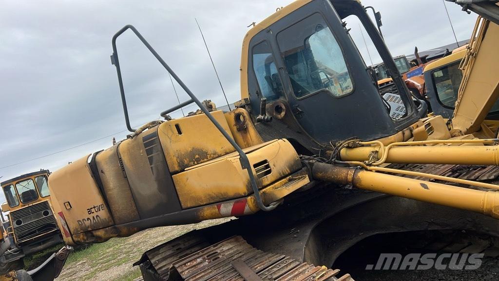 Komatsu PC 240 NLC Kabinos ir interjeras