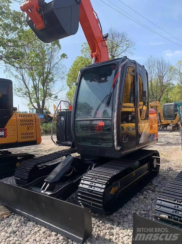 Hitachi ZX70 Mini ekskavatoriai < 7 t