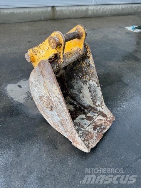 JCB 7-8 TON Tranšėjų kasimo technika