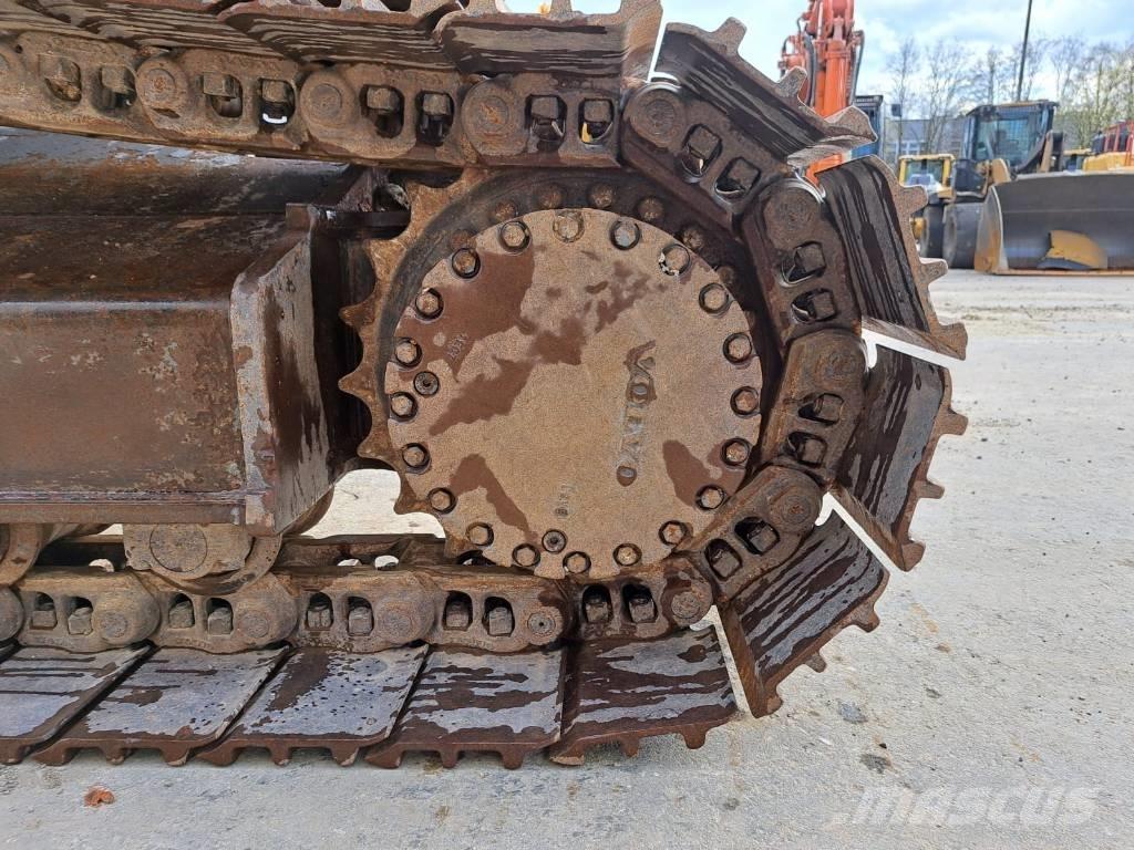 Volvo EC250ENL Vikšriniai ekskavatoriai