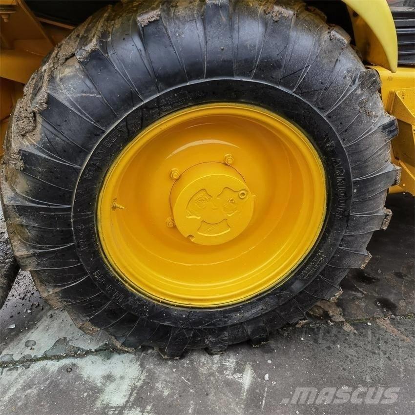 JCB 4CX Ekskavatoriniai krautuvai